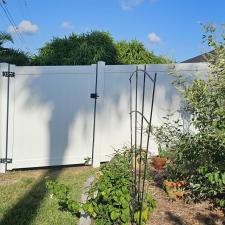 Top-Quality-White-Vinyl-Fence-in-Cape-Coral 3